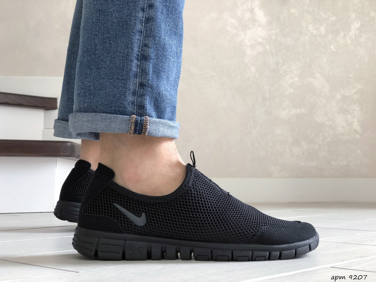 Мужские кроссовки Nike Free Run 30, сетка, черные 42(26,5 см), размеры:41,42,43,44,45
Мужские кроссовки Nike Free Run 30, сетка, черные 42(26,5 см), размеры:41,42,43,44,45