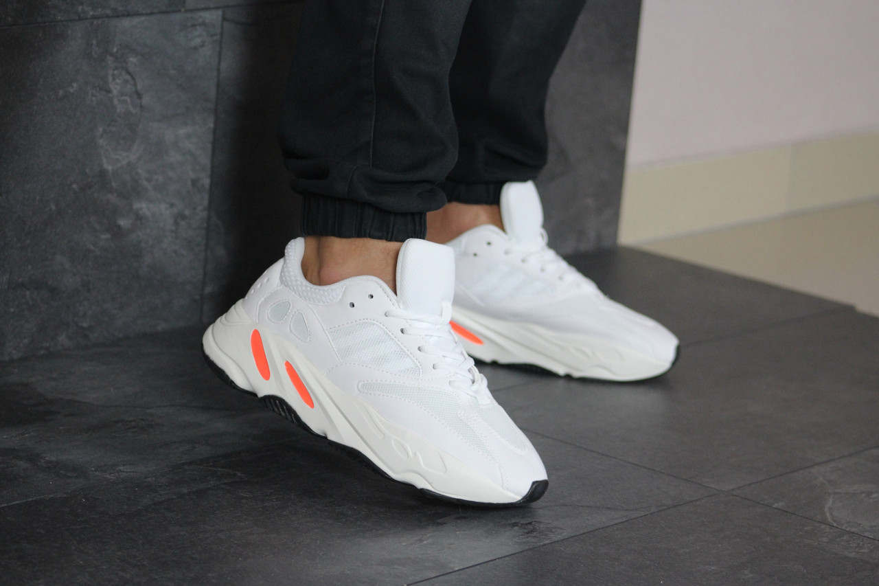Мужские кроссовки в стиле Adidas Yeezy Boost 700, замша, сетка, белые с оранжевым 45(28,8 см)
Мужские кроссовки в стиле Adidas Yeezy Boost 700, замша, сетка, белые с оранжевым 45(28,8 см)