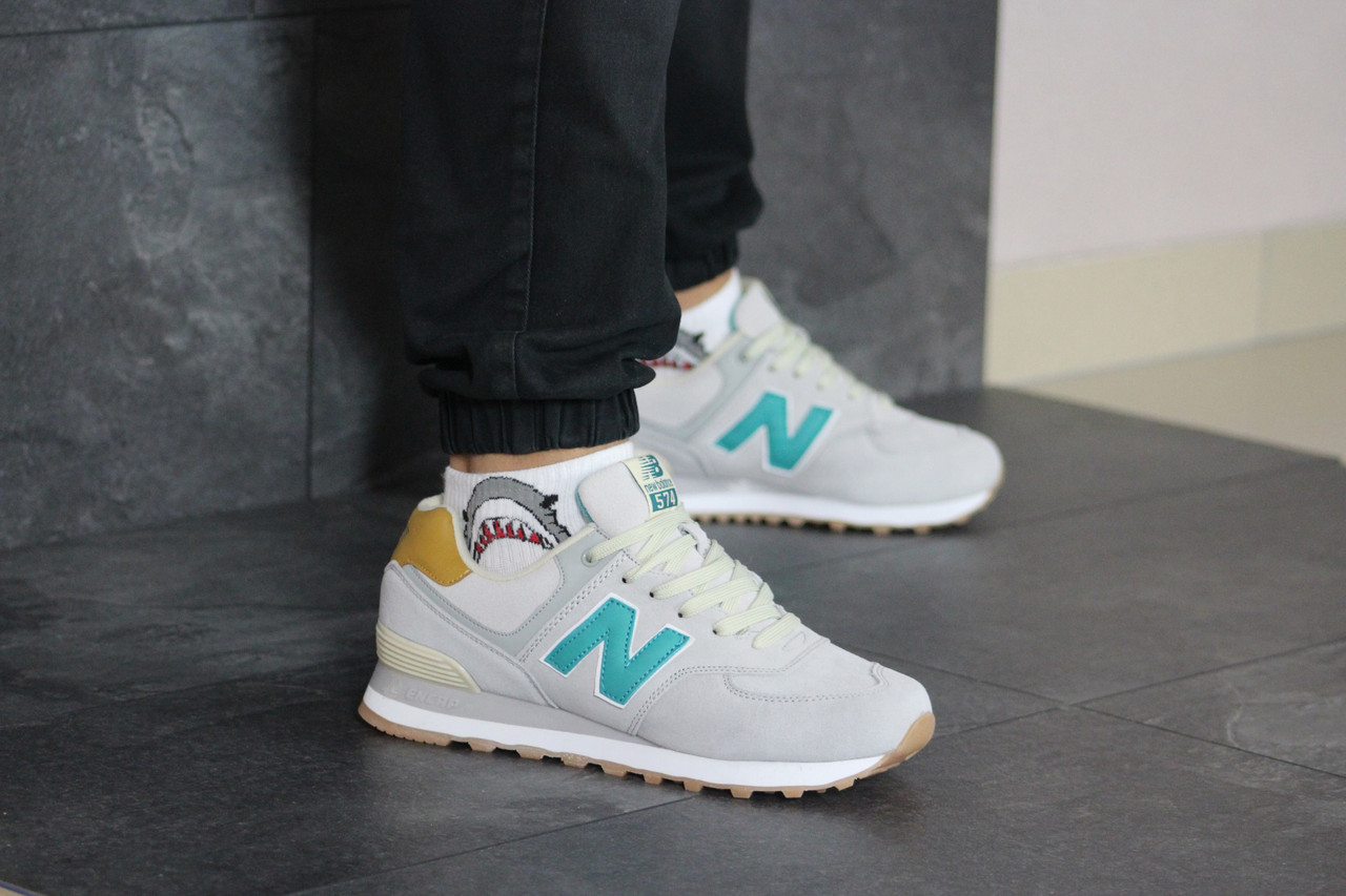 Мужские кроссовки в стиле New Balance 574, замша, бежевые 44(28 см), последний размер
Мужские кроссовки в стиле New Balance 574, замша, бежевые 44(28 см), последний размер