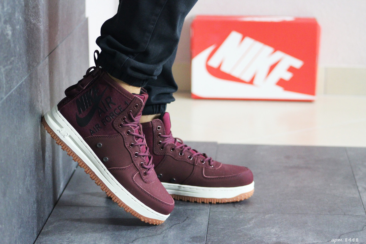 Мужские кроссовки в стиле Nike Air Force 1, кожа, бордовые 46(29 см), размеры:41,42,43,44,45,46
Мужские кроссовки в стиле Nike Air Force 1, кожа, бордовые 46(29 см), размеры:41,42,43,44,45,46