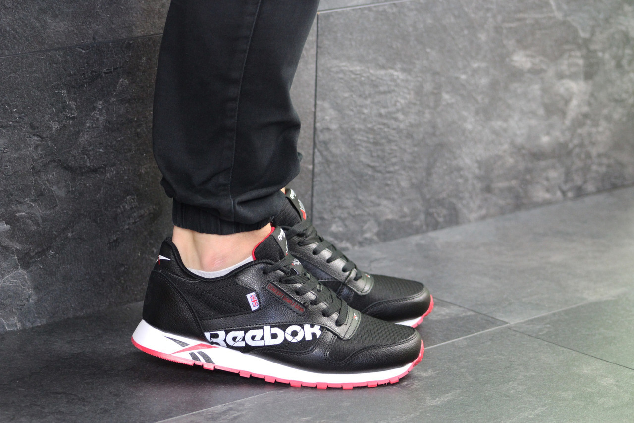 Мужские кроссовки в стиле Reebok, черные с белым 45(28,7 см), размеры:41,42,43,44,45,46
Мужские кроссовки в стиле Reebok, черные с белым 45(28,7 см), размеры:41,42,43,44,45,46