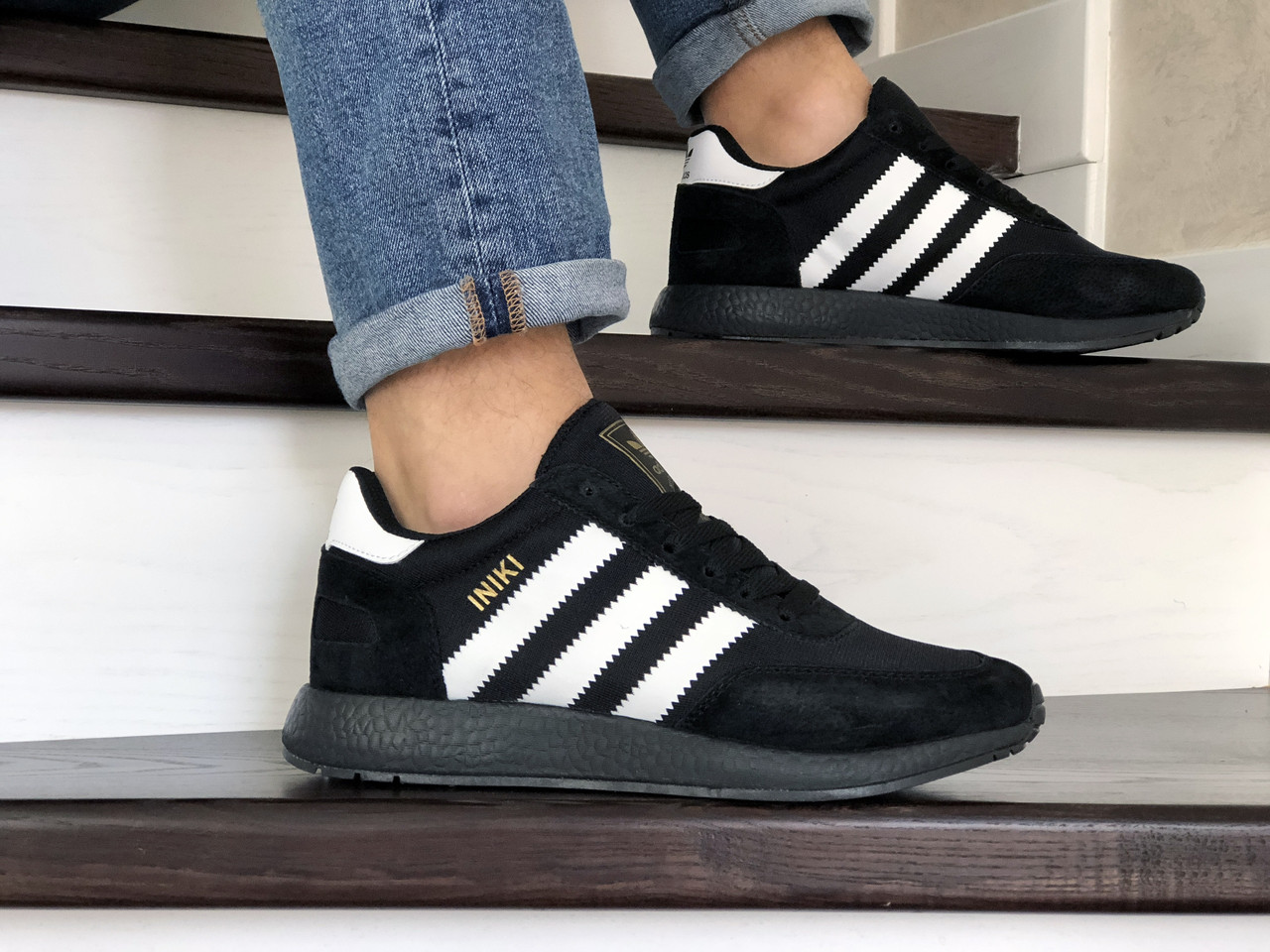 Мужские кроссовки в стиле Adidas Iniki, сетка, замша, черные с белым, 45р(28,5 см), размеры:44,45
Мужские кроссовки в стиле Adidas Iniki, сетка, замша, черные с белым, 45р(28,5 см), размеры:44,45