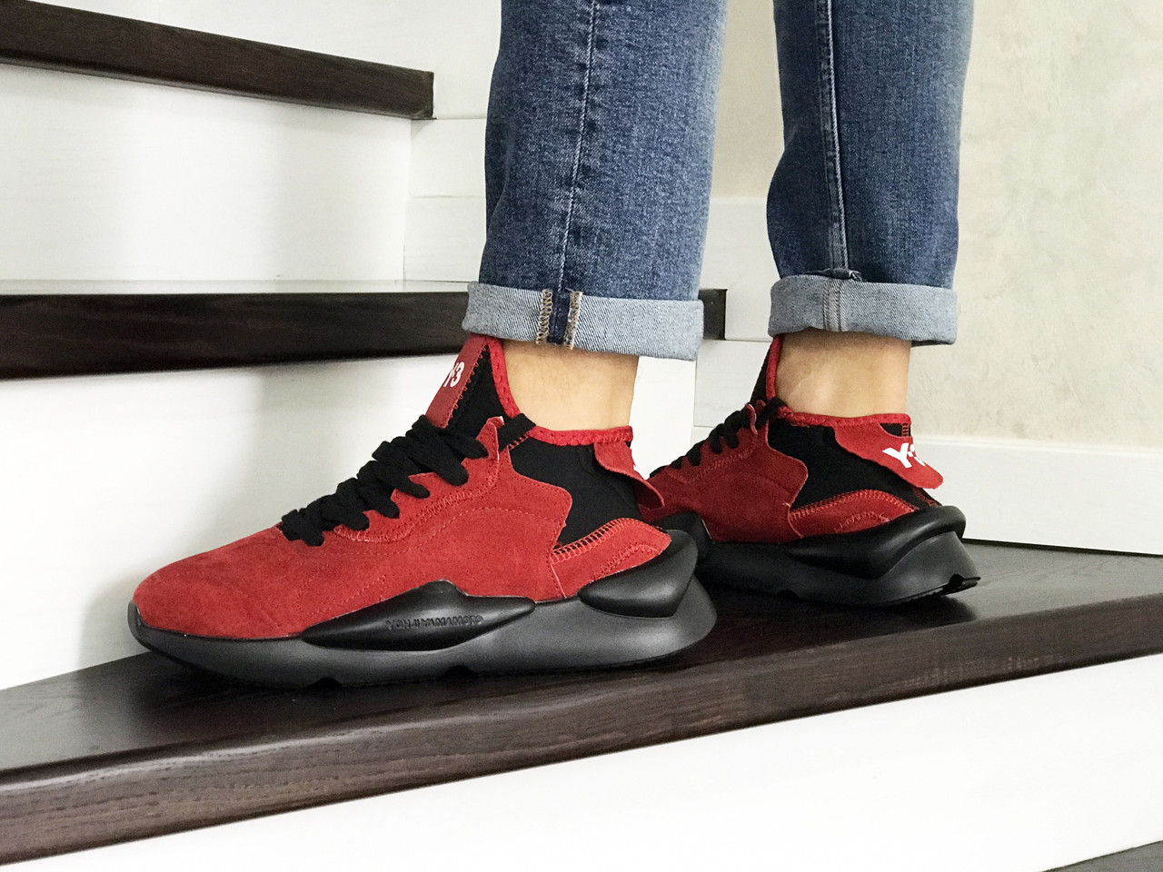Мужские кроссовки в стиле Adidas Y-3 Kaiwa, замша, красные с черным 41(26 см), размеры:41,43,44,45,46
Мужские кроссовки в стиле Adidas Y-3 Kaiwa, замша, красные с черным 41(26 см), размеры:41,43,44,45,46