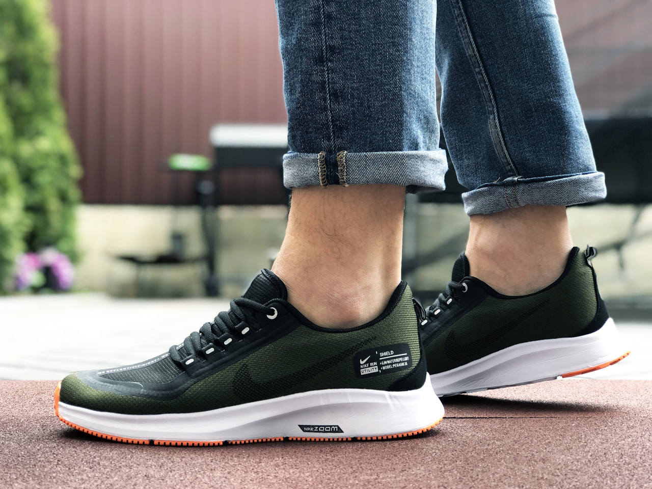 Мужские кроссовки в стиле Nike Run Utility, сетка, зеленые с белым 42(26,6 см), размеры:41,42,44,45
Мужские кроссовки в стиле Nike Run Utility, сетка, зеленые с белым 42(26,6 см), размеры:41,42,44,45