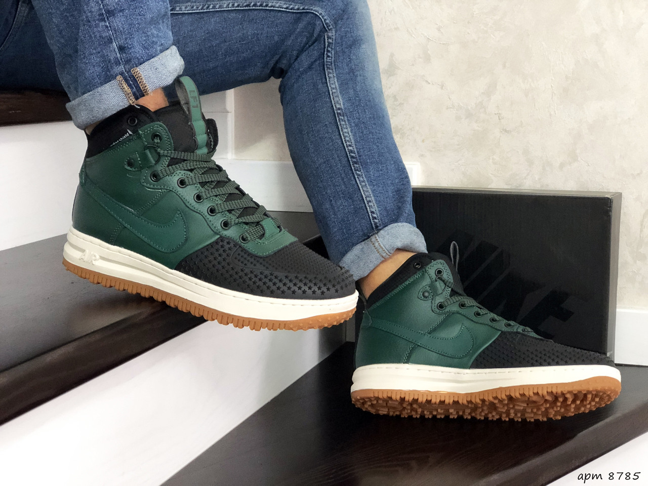 Мужские кроссовки в стиле Nike Lunar Force 1 Duckboot, кожа, термоплащевка, зеленые с черным 43(27 см)
Мужские кроссовки в стиле Nike Lunar Force 1 Duckboot, кожа, термоплащевка, зеленые с черным 43(27 см)