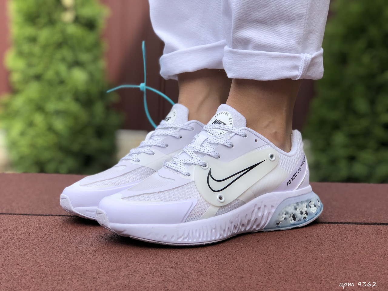 Женские кроссовки в стиле Nike Joyride Run Flyknit, кожа, сетка, белые 37(23,5 см), размеры:36,37,39,40
Женские кроссовки в стиле Nike Joyride Run Flyknit, кожа, сетка, белые 37(23,5 см), размеры:36,37,39,40