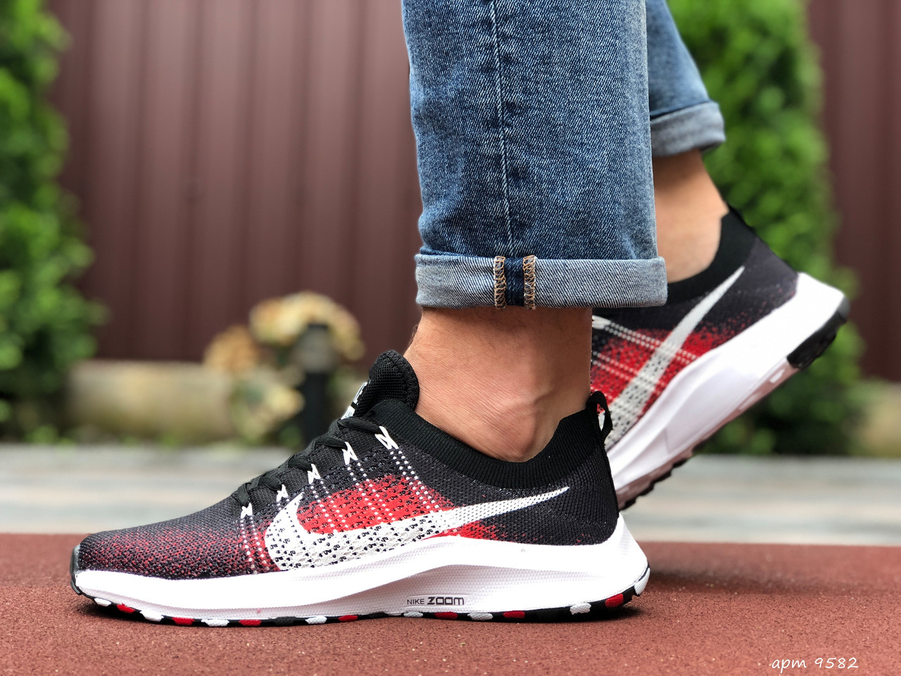 Мужские кроссовки в стиле Nike Zoom, сетка, темно синие с черным, 44 (27,6 см), размеры:41,42,43,44,45
Мужские кроссовки в стиле Nike Zoom, сетка, темно синие с черным, 44 (27,6 см), размеры:41,42,43,44,45