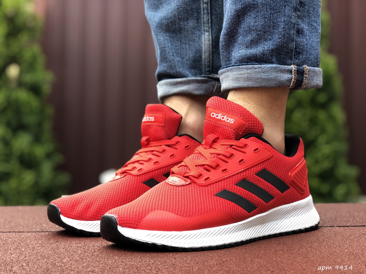Мужские кроссовки в стиле Adidas, сетка, красные с белым 42(27 см), размеры:41,42,43,44,45
Мужские кроссовки в стиле Adidas, сетка, красные с белым 42(27 см), размеры:41,42,43,44,45