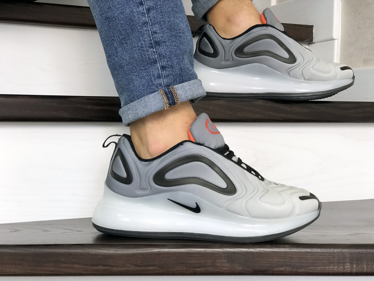 Мужские кроссовки в стиле Nike Air Max 720, текстиль, серые с черным 45(28,5 см), размеры:44,45
Мужские кроссовки в стиле Nike Air Max 720, текстиль, серые с черным 45(28,5 см), размеры:44,45