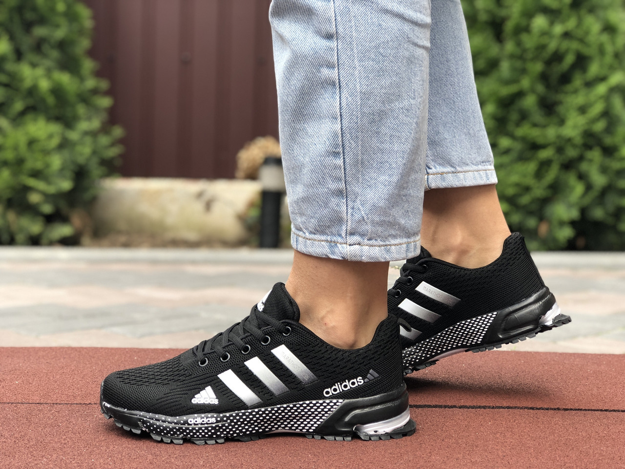 Женские кроссовки в стиле Adidas Marathon TR 26, сетка, черные с белым, 41 (26,5 см), размеры:36,37,38,39,41
Женские кроссовки в стиле Adidas Marathon TR 26, сетка, черные с белым, 41 (26,5 см), размеры:36,37,38,39,41