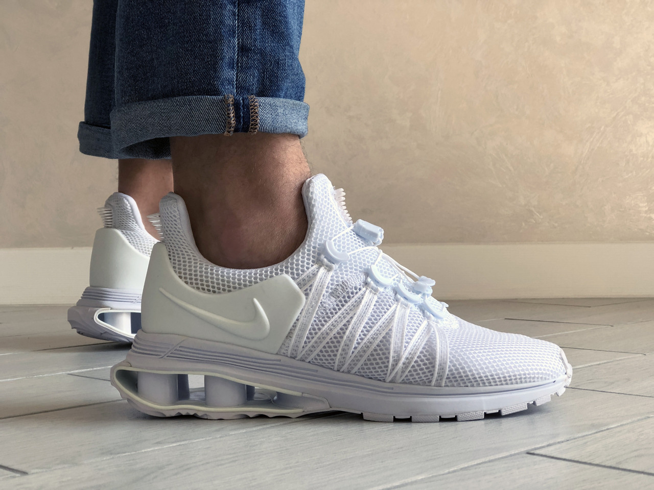 Мужские кроссовки в стиле Nike Shox Gravity, сетка, белые, 46р(29,2 см), размеры:44,45,46
Мужские кроссовки в стиле Nike Shox Gravity, сетка, белые, 46р(29,2 см), размеры:44,45,46