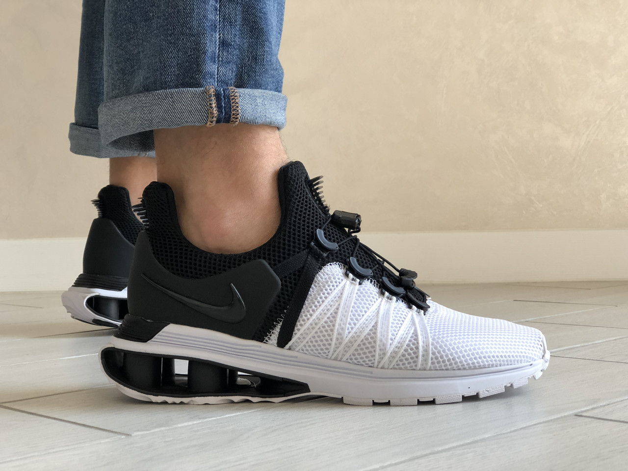 Мужские кроссовки в стиле Nike Shox Gravity, сетка, черные с белым, 44р(28 см), размеры:44,45
Мужские кроссовки в стиле Nike Shox Gravity, сетка, черные с белым, 44р(28 см), размеры:44,45