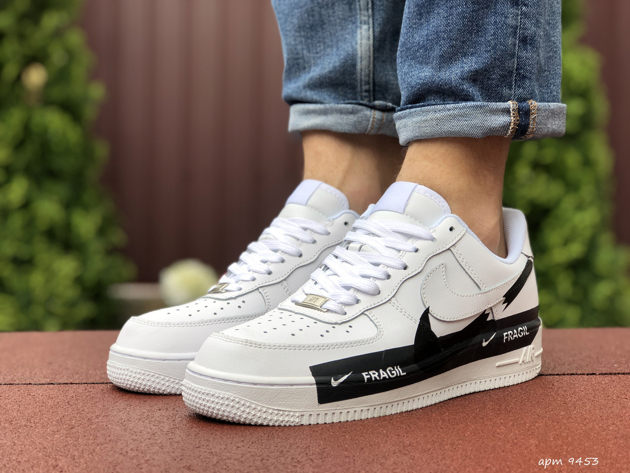Мужские кроссовки в стиле Nike Air Force FRAGIL, кожа, белые с черным 44(27,7 см), размеры:41,42,43,44,45
Мужские кроссовки в стиле Nike Air Force FRAGIL, кожа, белые с черным 44(27,7 см), размеры:41,42,43,44,45