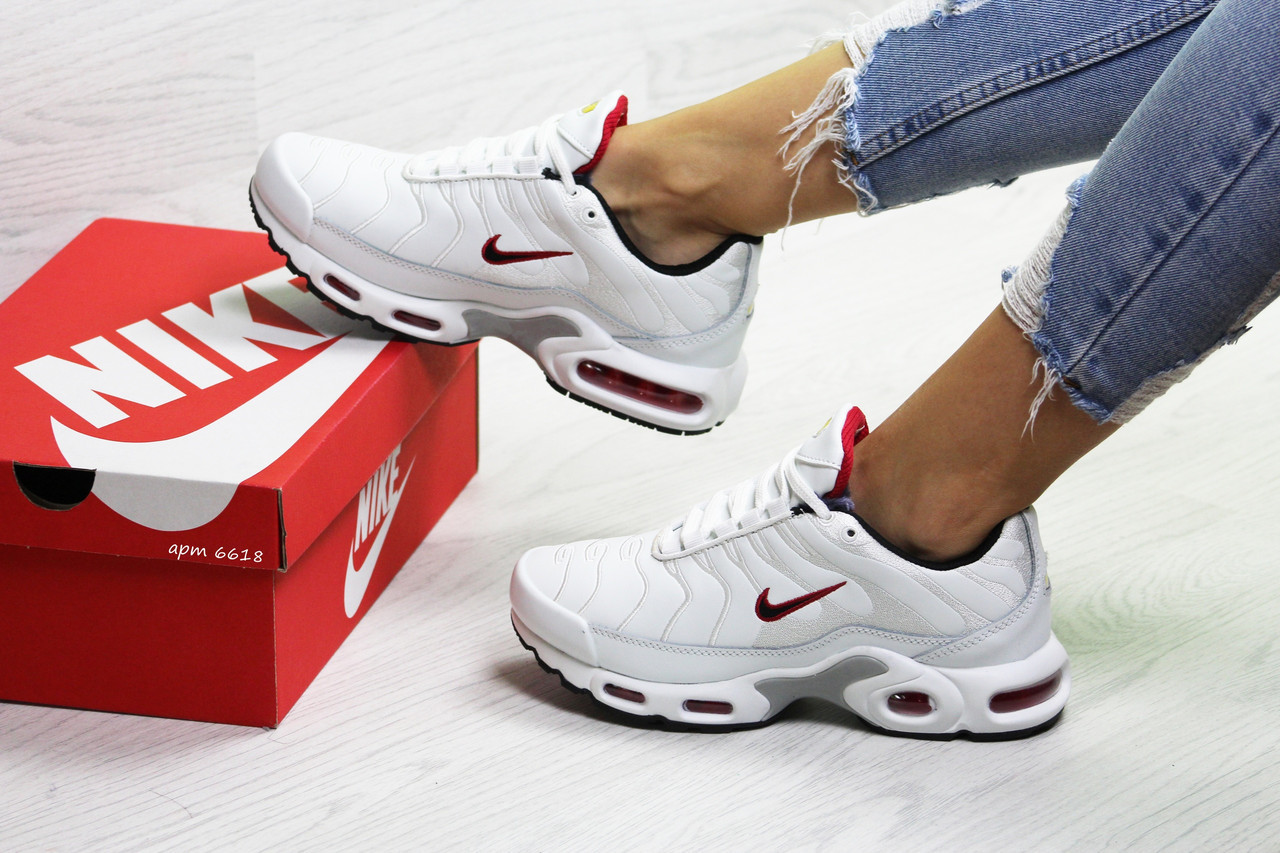 Женские зимние кроссовки в стиле Nike Air Max Tn, белые 38 (25 см), последний размер
Женские зимние кроссовки в стиле Nike Air Max Tn, белые 38 (25 см), последний размер