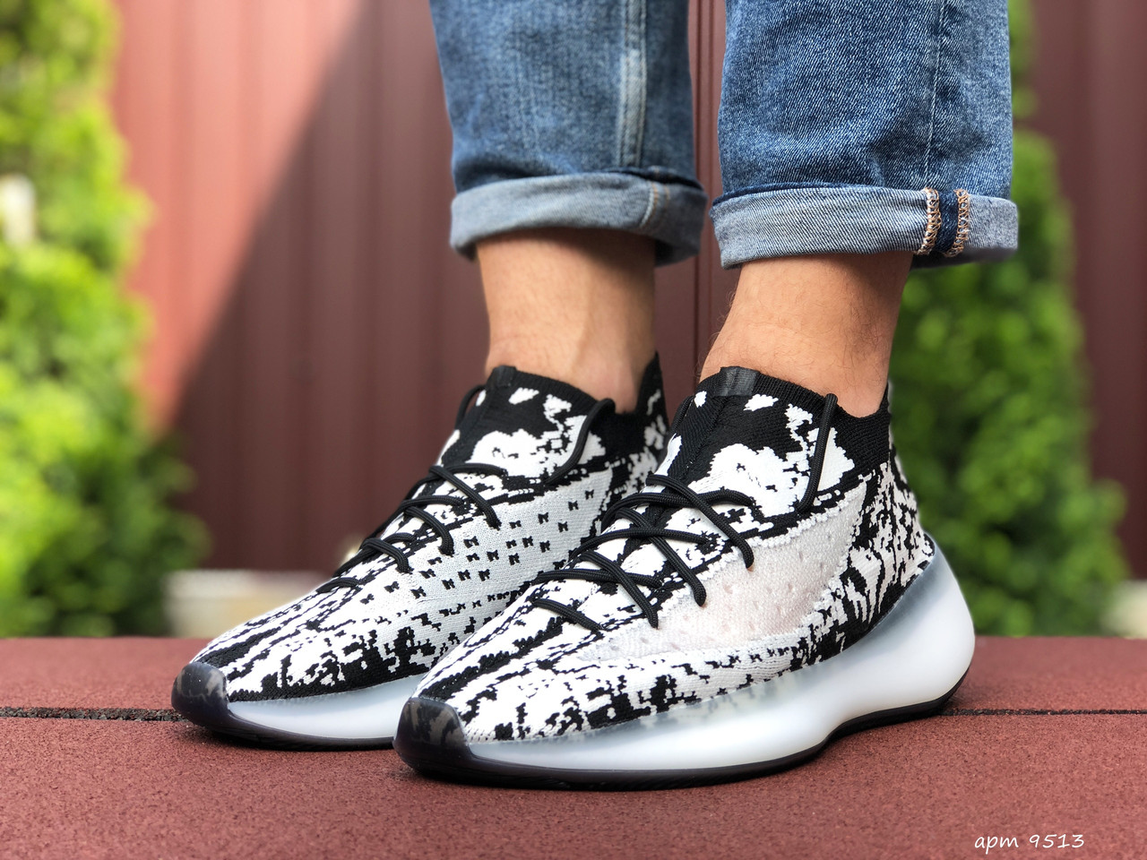 Мужские кроссовки в стиле Adidas Yeezy Boost 380, сетка, черные с белым, 41, размеры:41,42,43,44,45
Мужские кроссовки в стиле Adidas Yeezy Boost 380, сетка, черные с белым, 41, размеры:41,42,43,44,45