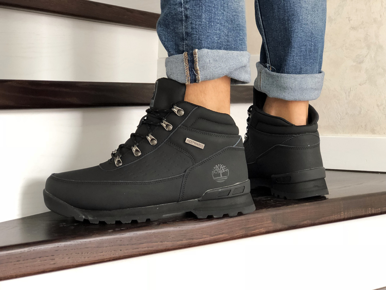 Мужские зимние ботинки на меху в стиле Timberland, кожа, черные 43 (27,5 см), размеры:41,42,43,44,45
Мужские зимние ботинки на меху в стиле Timberland, кожа, черные 43 (27,5 см), размеры:41,42,43,44,45