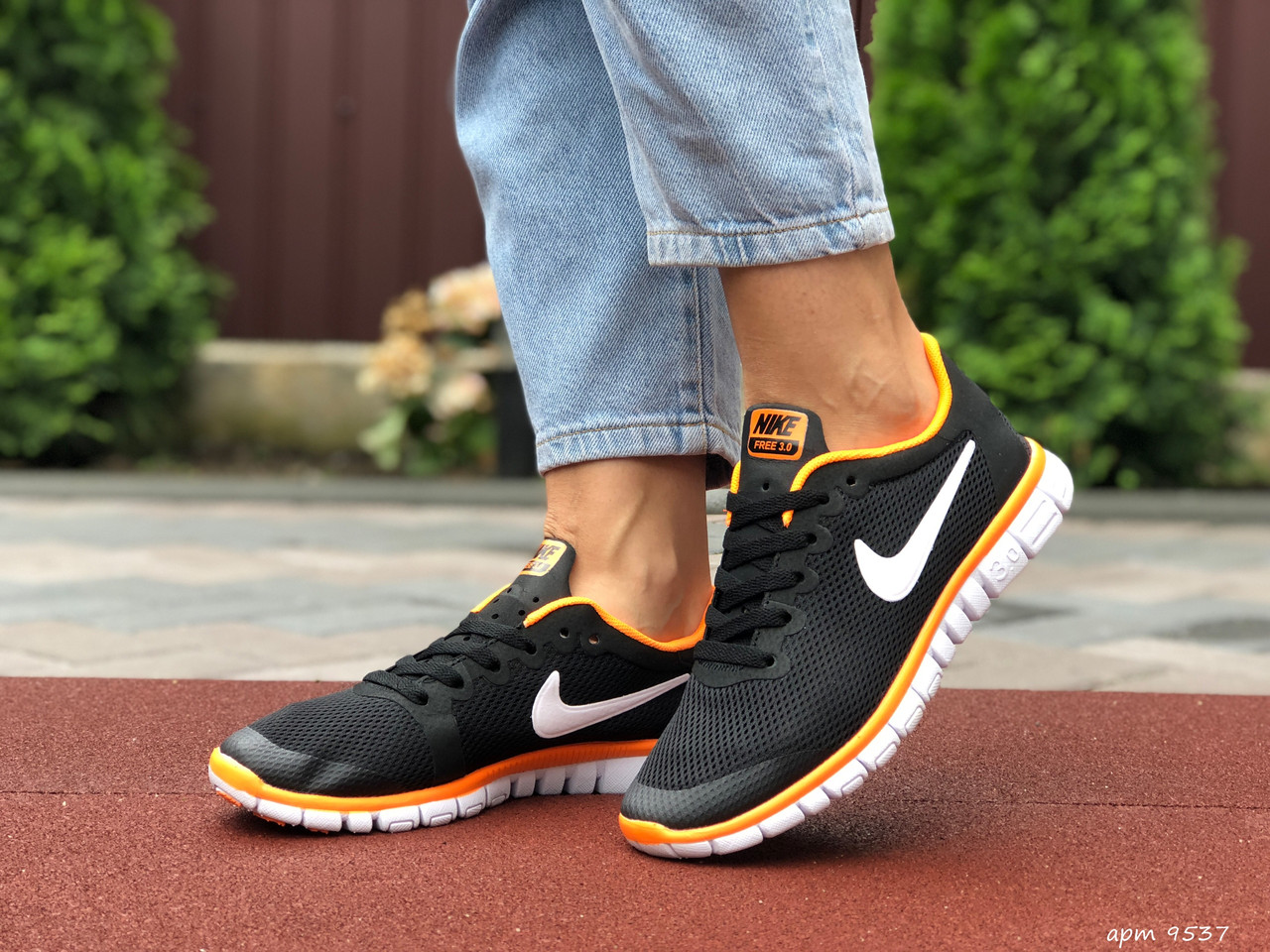 Женские кроссовки в стиле Nike Free Run 3,0, сетка, черные с оранжевым, 39 (24,8 см), размеры:36,37,38,39,40
Женские кроссовки в стиле Nike Free Run 3,0, сетка, черные с оранжевым, 39 (24,8 см), размеры:36,37,38,39,40