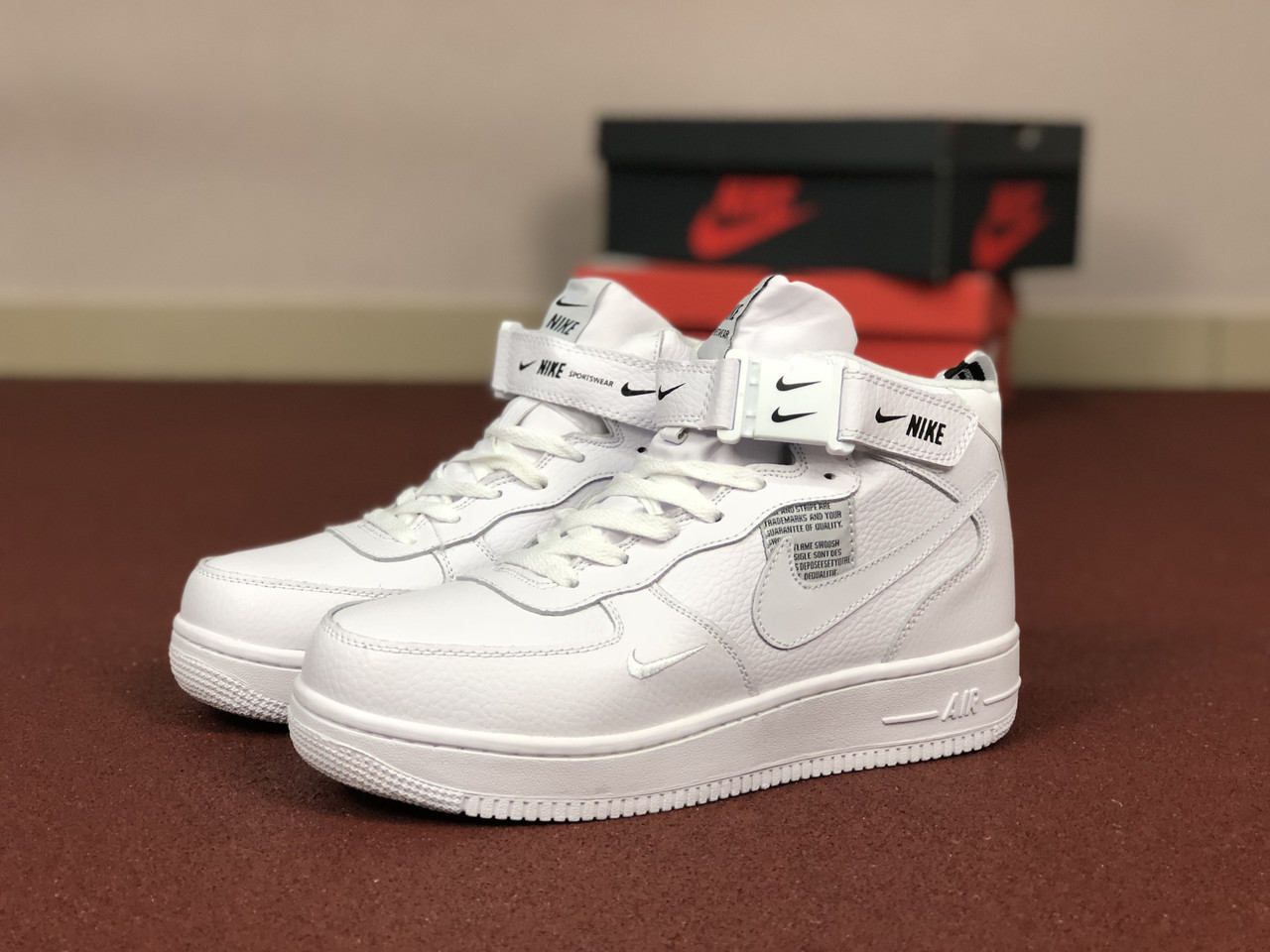 Мужские зимние кроссовки на меху в стиле Nike Air Force, кожа, белые 41 (26,5 см), последний размер
Мужские зимние кроссовки на меху в стиле Nike Air Force, кожа, белые 41 (26,5 см), последний размер
