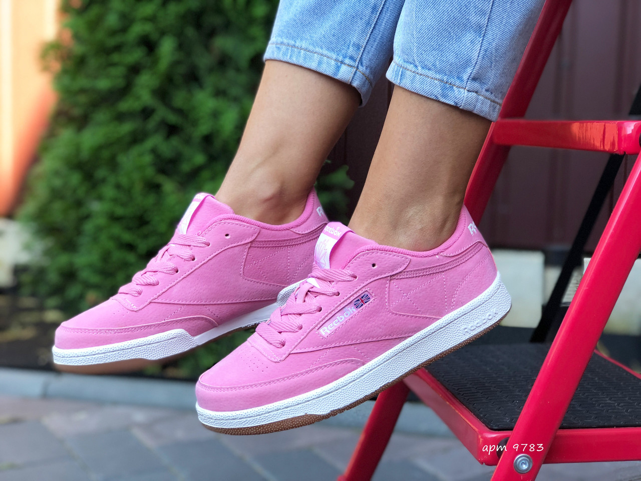Женские кроссовки в стиле Reebok Workout Classic, замша, розовые, 38 (24 см), размеры:36,37,38,39,40
Женские кроссовки в стиле Reebok Workout Classic, замша, розовые, 38 (24 см), размеры:36,37,38,39,40