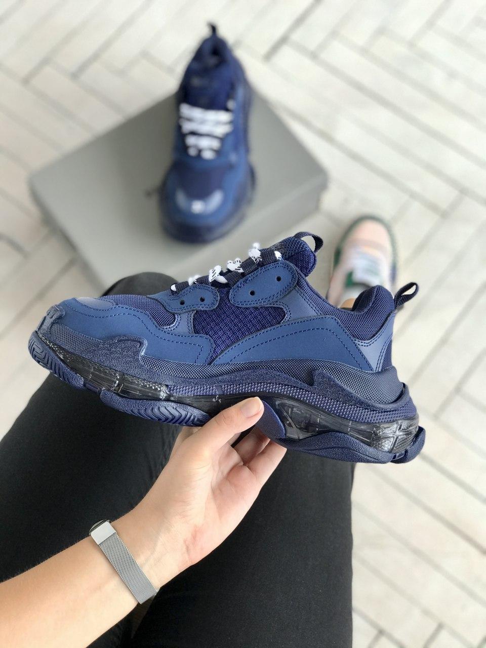 Женские кроссовки Balenciaga Triple S Clear Sole Dark Blue / Баленсиага Трипл С Темно Синие, Синий
Женские кроссовки Balenciaga Triple S Clear Sole Dark Blue / Баленсиага Трипл С Темно Синие, Синий