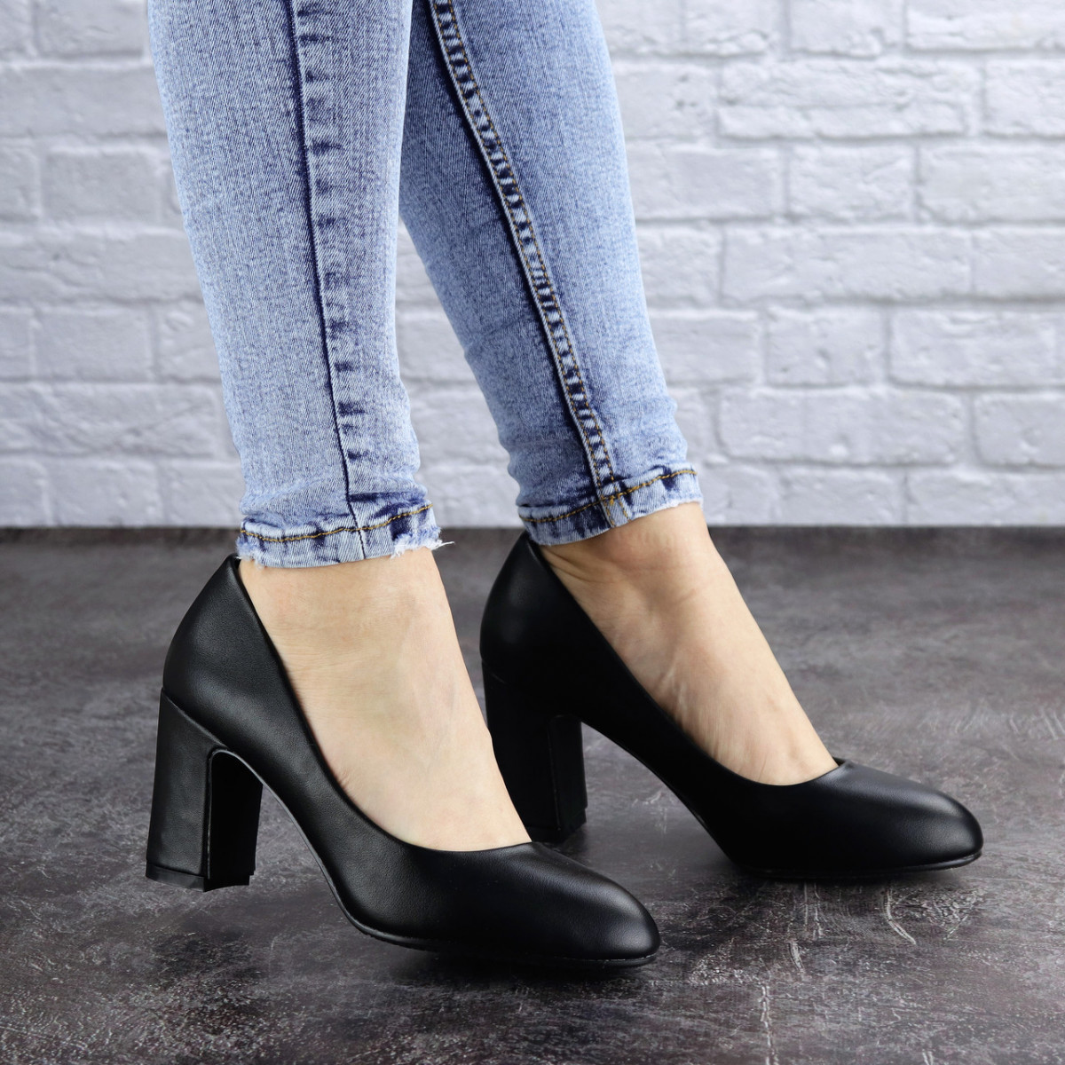 

Туфли женские на каблуке Fashion Gata 2039 39 размер 25 см Черный