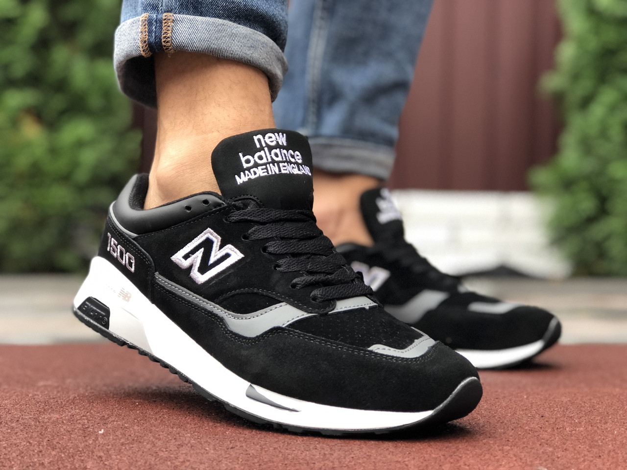 Кроссовки мужские New Balance 1500 замша, кожа, в стиле Нью Бэланс черные с белым и серые 46
Кроссовки мужские New Balance 1500 замша, кожа, в стиле Нью Бэланс черные с белым и серые 46