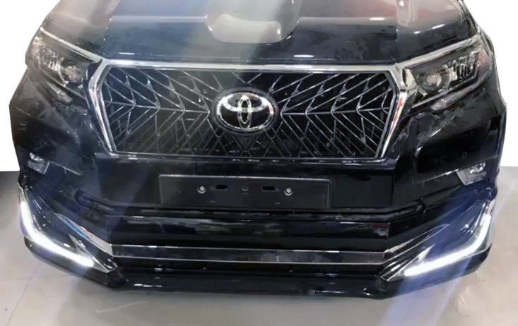 Toyota Prado 150 Накладки на передний и задний бампер Modelista V3 LED (2017-) в черном цвете
Toyota Prado 150 Накладки на передний и задний бампер Modelista V3 LED (2017-) в черном цвете