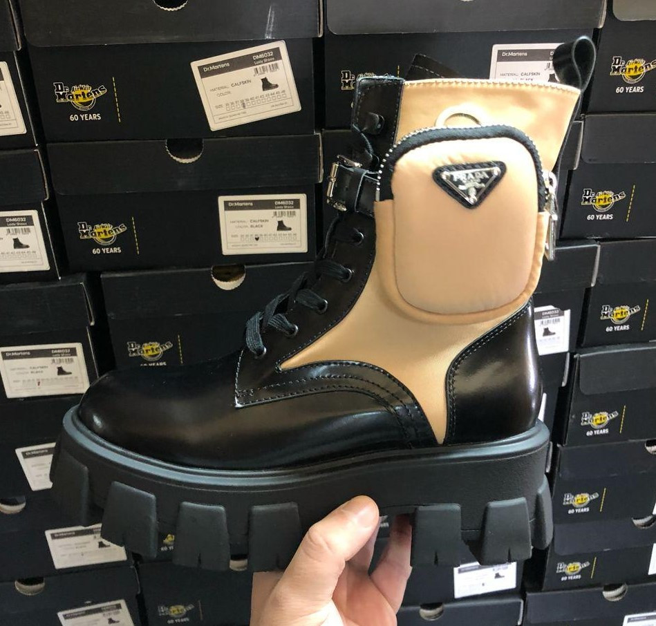 Prada Monolith Beige Patern | ботинки женские; полностью черные; демисезонка 40, Черный
Prada Monolith Beige Patern | ботинки женские; полностью черные; демисезонка 40, Черный
