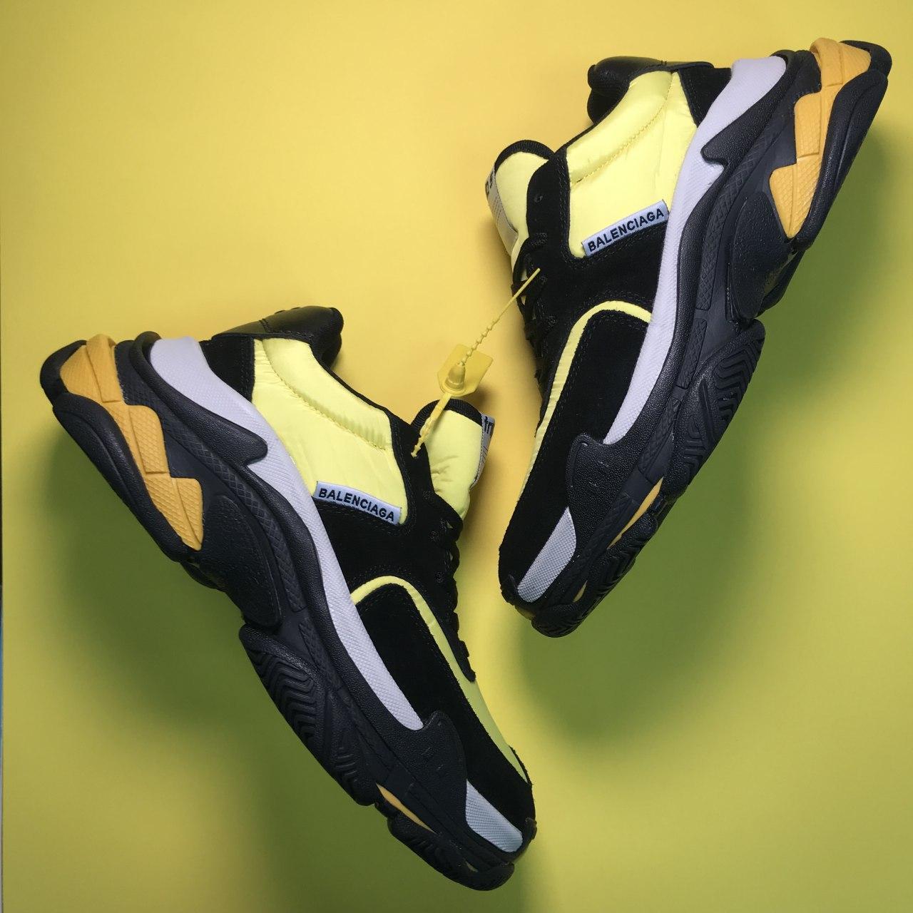 Мужские кроссовки Balenciaga Triple S V2 Black Yellow / Баленсиага Трипл С В2 Черные Желтые, Черный
Мужские кроссовки Balenciaga Triple S V2 Black Yellow / Баленсиага Трипл С В2 Черные Желтые, Черный