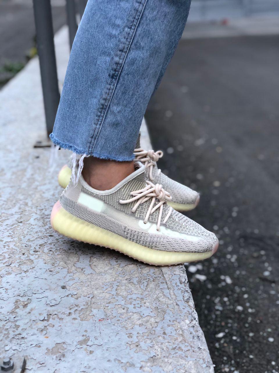 Женские кроссовки Adidas Yeezy Boost 350 v2 Grey / Адидас Изи Буст 350 в2 Серый
Женские кроссовки Adidas Yeezy Boost 350 v2 Grey / Адидас Изи Буст 350 в2 Серый