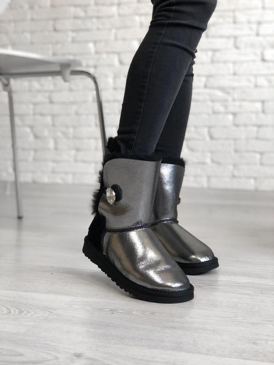 Женские зимние теплые сапоги Ugg черные. Стильные женские теплые зимние сапоги Угги черного цвета
Женские зимние теплые сапоги Ugg черные. Стильные женские теплые зимние сапоги Угги черного цвета