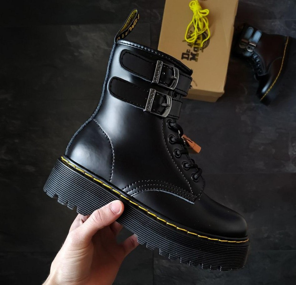 Dr. Martens Jadon Black Mid | берцы/ботинки женские; на платформе; черные; с замком; на молнии, Черный
Dr. Martens Jadon Black Mid | берцы/ботинки женские; на платформе; черные; с замком; на молнии, Черный