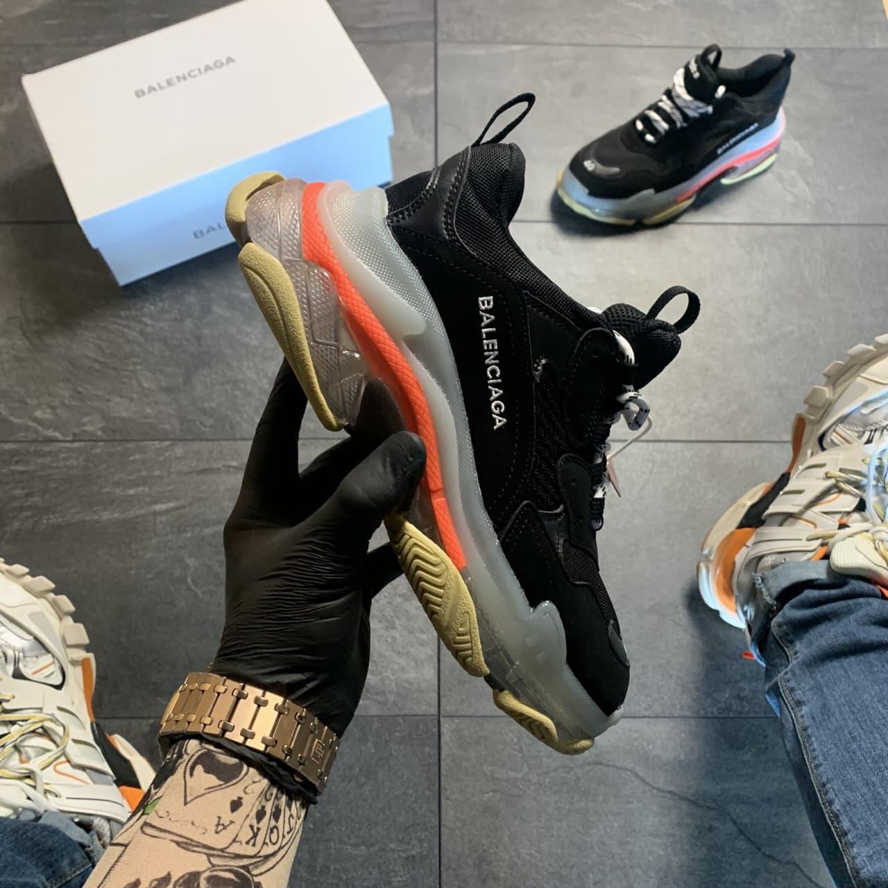 Женские кроссовки Balenciaga Triple S Clear Sole Black Red / Баленсиага Трипл С Черные Красные 39, Черный
Женские кроссовки Balenciaga Triple S Clear Sole Black Red / Баленсиага Трипл С Черные Красные 39, Черный