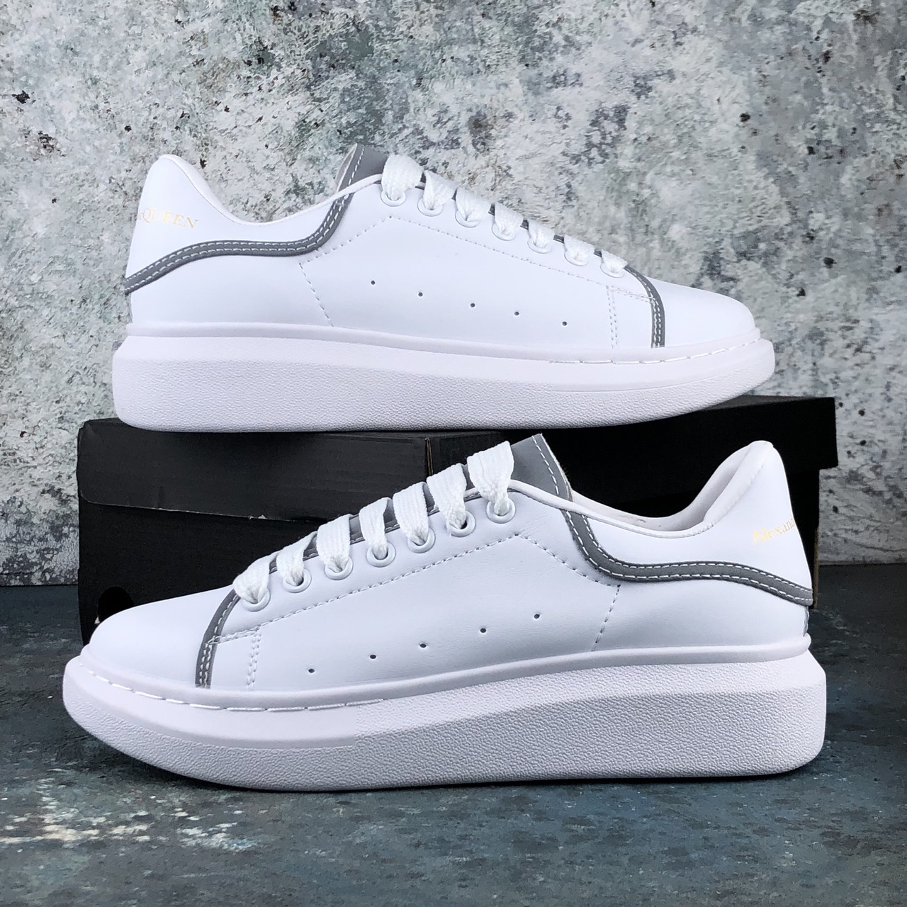 Женские кроссовки Alexander McQueen Black Reflective/Александр МакКуин Блек Рефлектив 40, Белый
Женские кроссовки Alexander McQueen Black Reflective/Александр МакКуин Блек Рефлектив 40, Белый