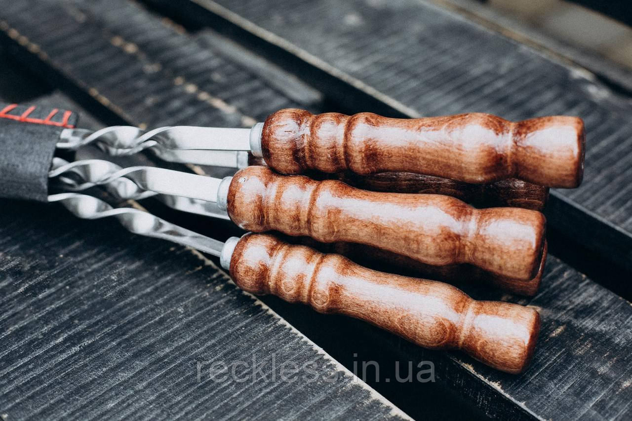 Шампур плоский, с деревянной ручкой из нержавеющей стали 730*3*12 мм,комплект из 8 шт в колчане
Шампур плоский, с деревянной ручкой из нержавеющей стали 730*3*12 мм,комплект из 8 шт в колчане