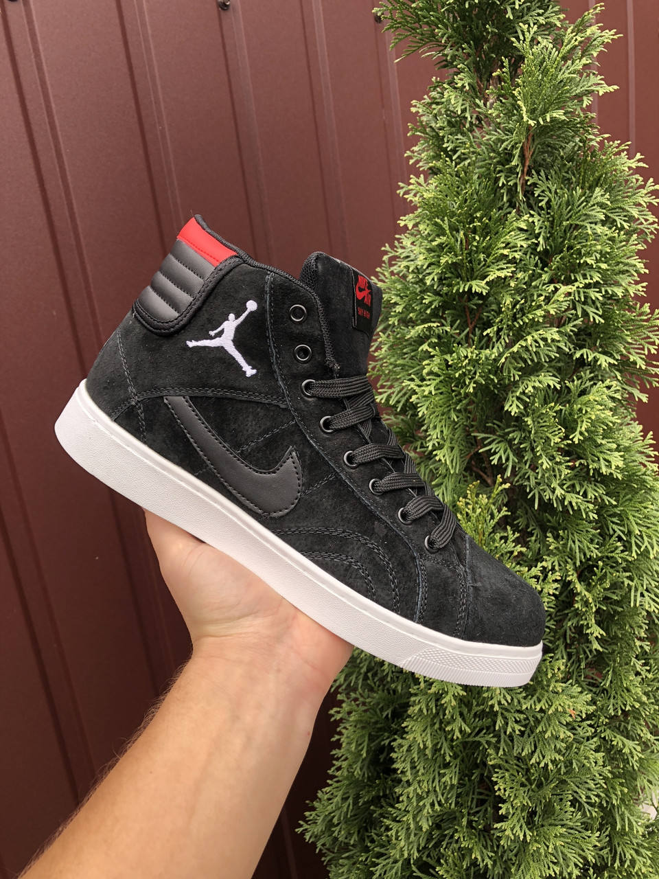 Кроссовки мужские зимние Nike Air Jordan черные, Найк Джордан, натуральная замша, мех 100%, прошиты. SD-10078 45, Черный
Кроссовки мужские зимние Nike Air Jordan черные, Найк Джордан, натуральная замша, мех 100%, прошиты. SD-10078 45, Черный