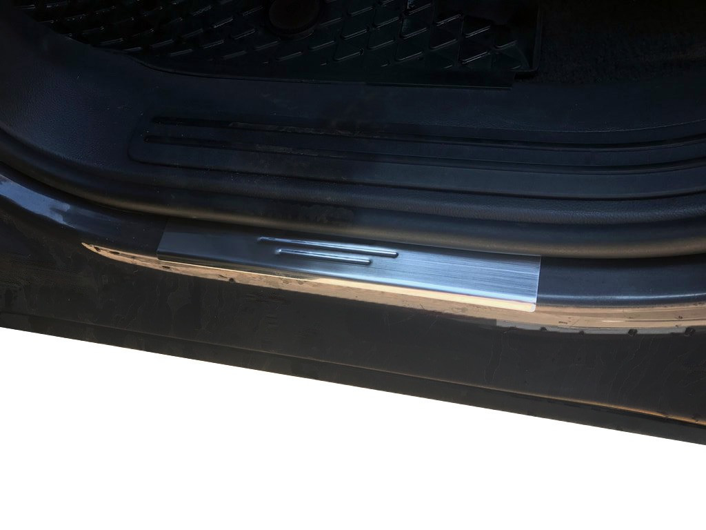 Volkswagen Touareg 2002-2010 гг. Накладки на пороги Фольксваген Туарег без надписи (4 шт, нерж.)
Volkswagen Touareg 2002-2010 гг. Накладки на пороги Фольксваген Туарег без надписи (4 шт, нерж.)