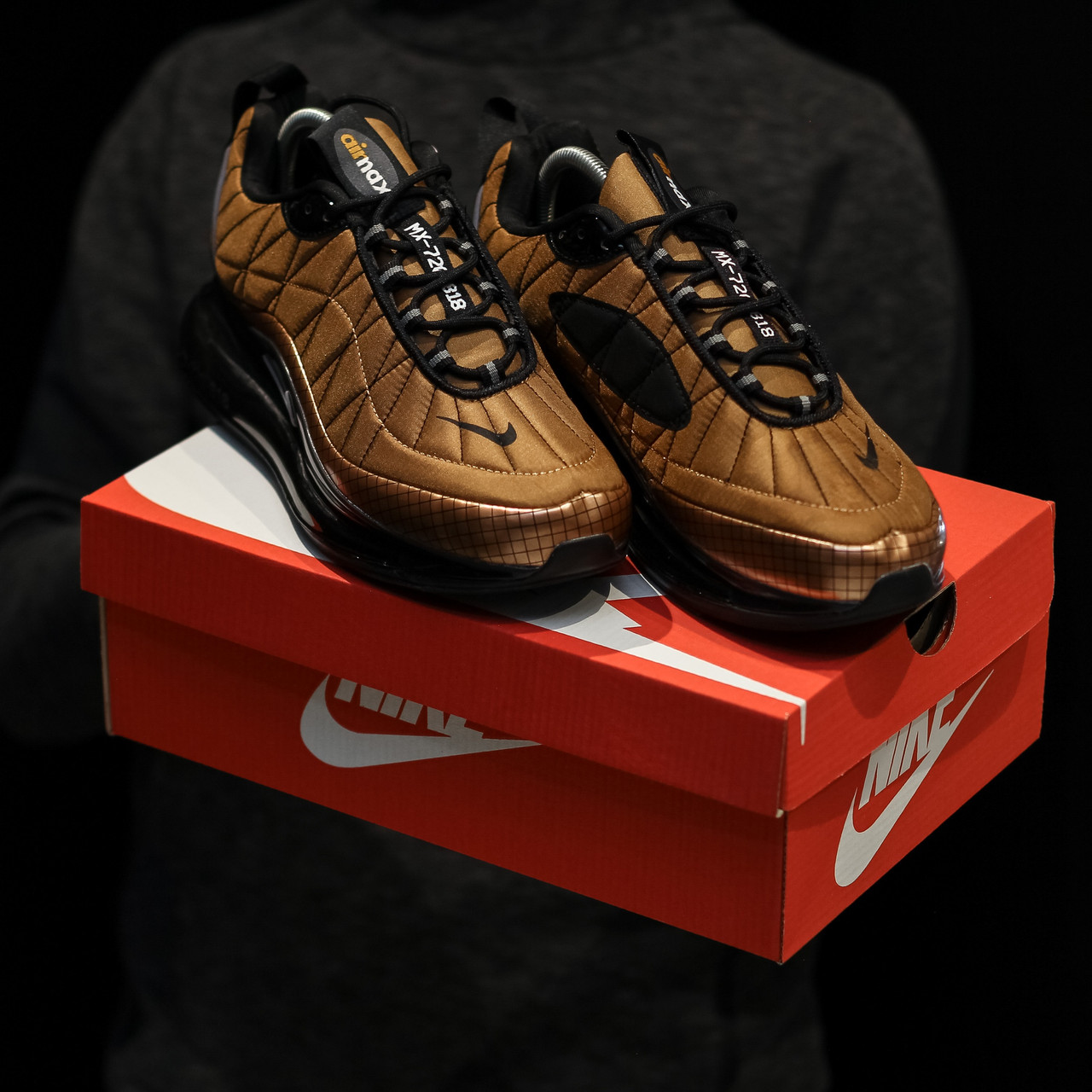 Кроссовки мужские Nike Air Max 720 Termo Bronze, Найк Аир Макс 720, водонепроницаемый нейлон, код DK-1363, Золотистый
Кроссовки мужские Nike Air Max 720 Termo Bronze, Найк Аир Макс 720, водонепроницаемый нейлон, код DK-1363, Золотистый