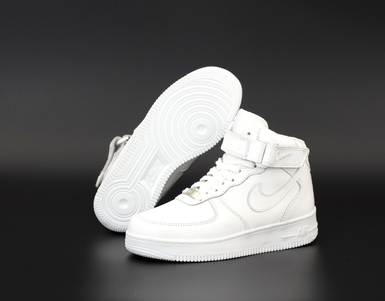 Кроссовки мужские зимние Nike Air Force белые, Найк Форс, натуральная кожа, мех 100%, прошиты. Код KD-12359 45, Белый
Кроссовки мужские зимние Nike Air Force белые, Найк Форс, натуральная кожа, мех 100%, прошиты. Код KD-12359 45, Белый