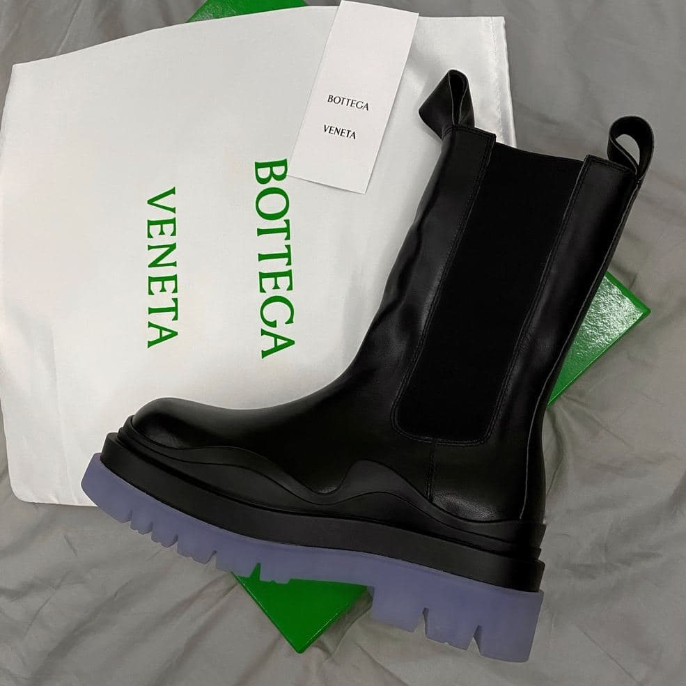 Bottega Veneta Boots Blue Black Fur | ботинки женские; черные/голубые; на платформе 38, Черный
Bottega Veneta Boots Blue Black Fur | ботинки женские; черные/голубые; на платформе 38, Черный