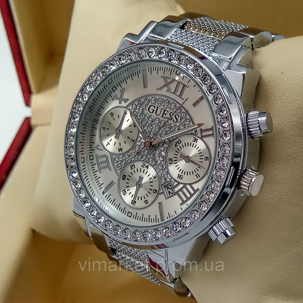 Женские наручные часы Guess A191-1 цвета серебро с серебряным циферблатом на металлическом браслете с датой
Женские наручные часы Guess A191-1 цвета серебро с серебряным циферблатом на металлическом браслете с датой