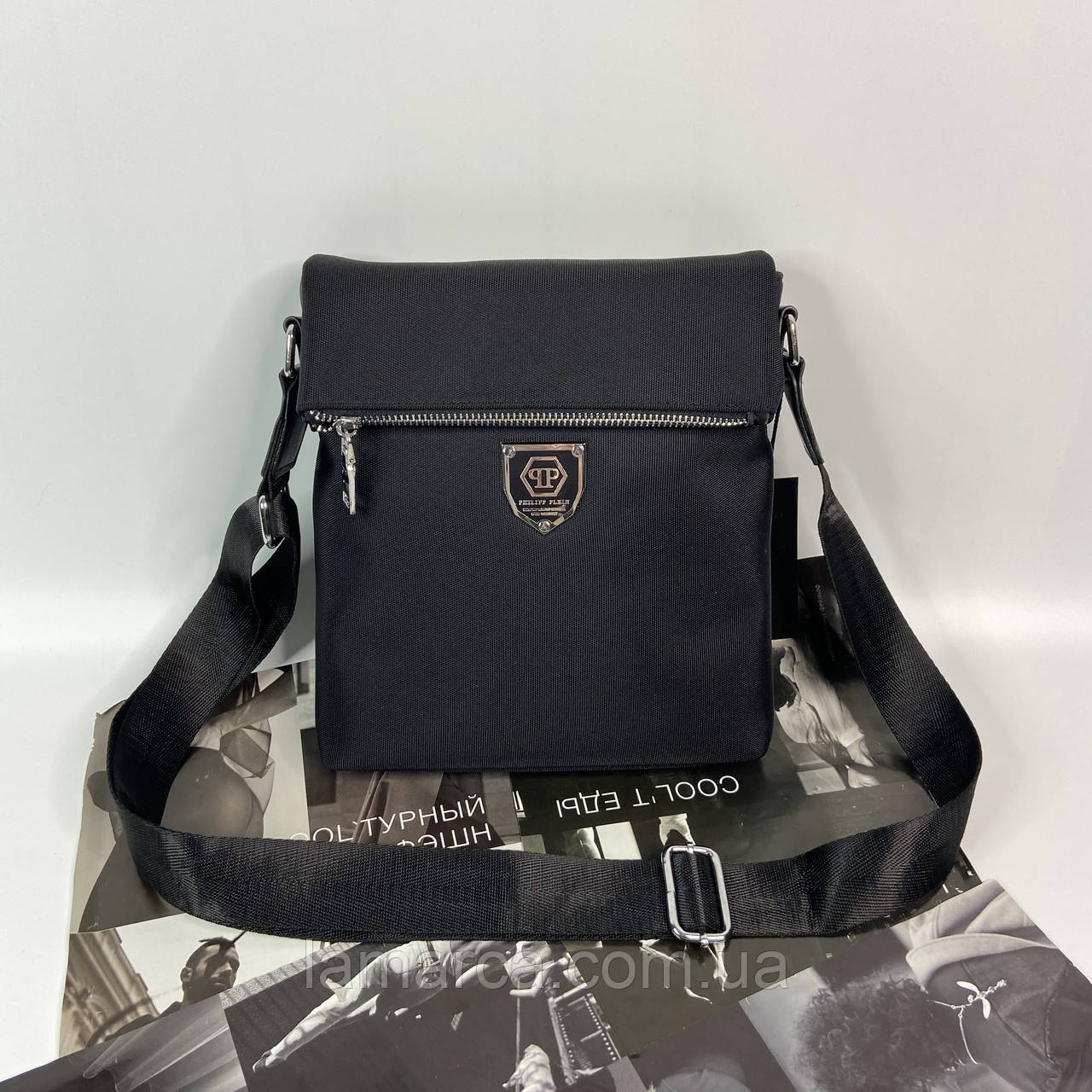 Мужская стильная сумка мессенджер через плечо из плащёвки Philipp Plein Филипп Плейн реплика чёрная, Черный
Мужская стильная сумка мессенджер через плечо из плащёвки Philipp Plein Филипп Плейн реплика чёрная, Черный