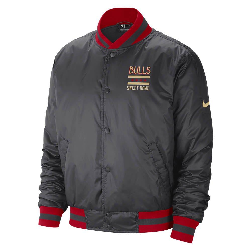 Оригинальная мужская куртка Nike NBA Chicago Bulls City Edition Courtside (CN1434-060)
Оригинальная мужская куртка Nike NBA Chicago Bulls City Edition Courtside (CN1434-060)