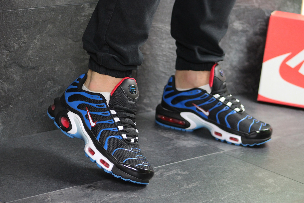 Мужские кроссовки в стиле Nike Найк Air Max Tn, черные с синим 46 (29 см), Черный
Мужские кроссовки в стиле Nike Найк Air Max Tn, черные с синим 46 (29 см), Черный