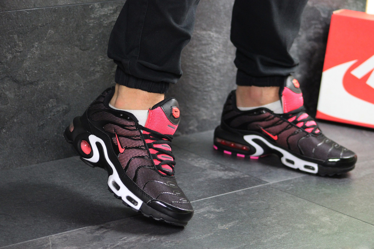 Мужские кроссовки в стиле Nike Найк Air Max Tn, черные с розовым 44 (28 см), Черный
Мужские кроссовки в стиле Nike Найк Air Max Tn, черные с розовым 44 (28 см), Черный