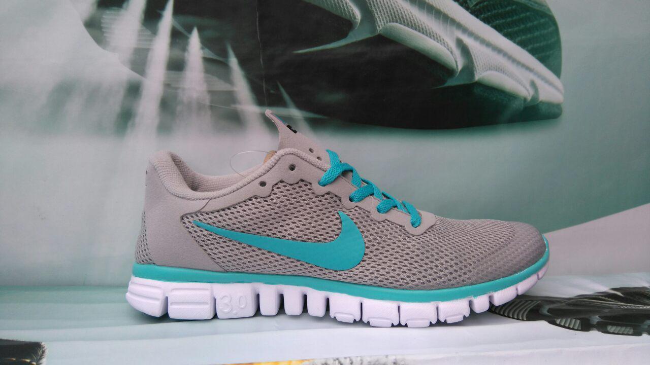Женские кроссовки в стиле Nike Найк Free Run 3.0, серые с бирюзой 36 (22,5 см), Серый
Женские кроссовки в стиле Nike Найк Free Run 3.0, серые с бирюзой 36 (22,5 см), Серый