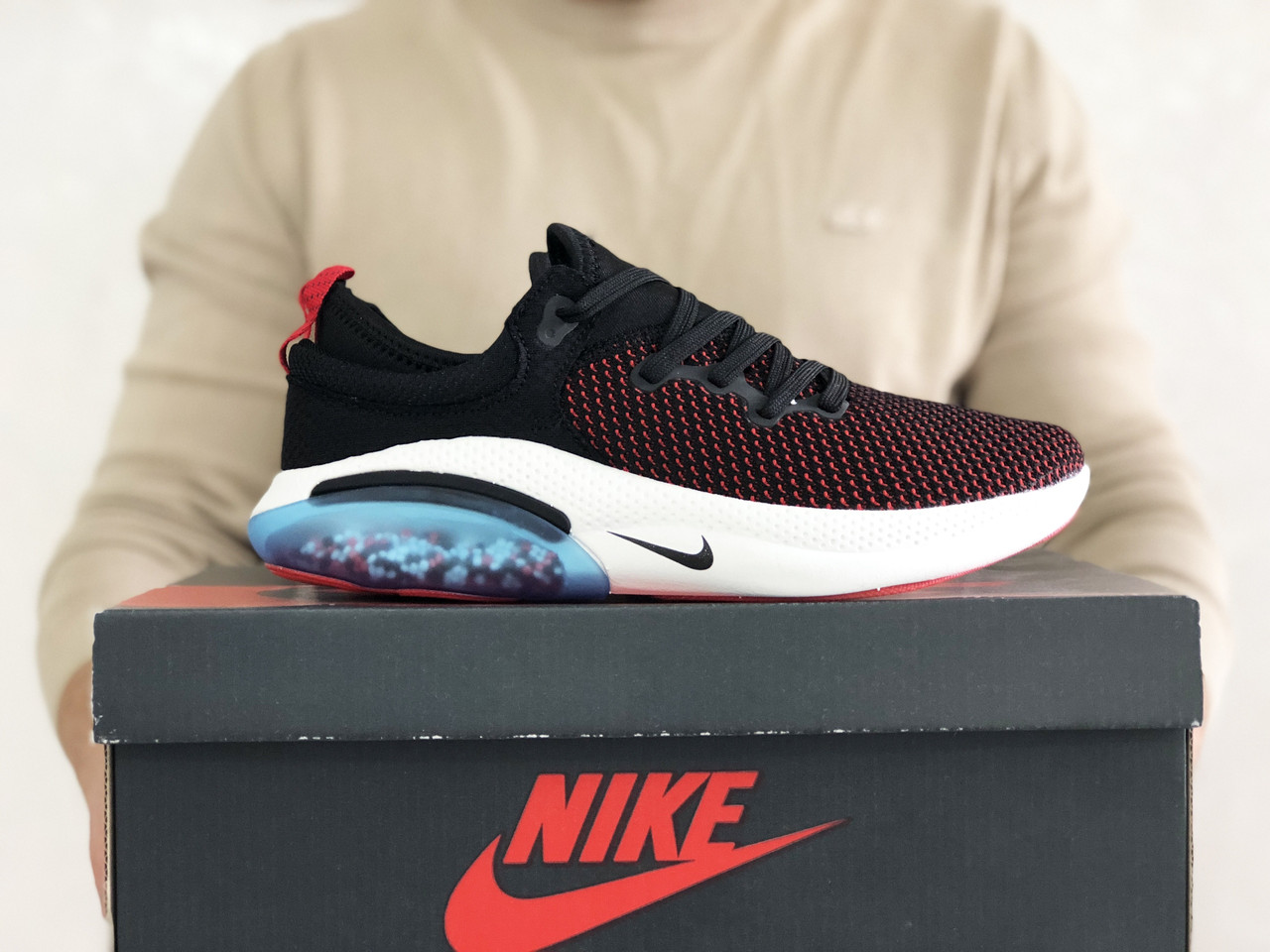 Мужские кроссовки в стиле Nike Найк Joyride Run Flyknit, черно-белые, 44 (28,2 см), Черный
Мужские кроссовки в стиле Nike Найк Joyride Run Flyknit, черно-белые, 44 (28,2 см), Черный