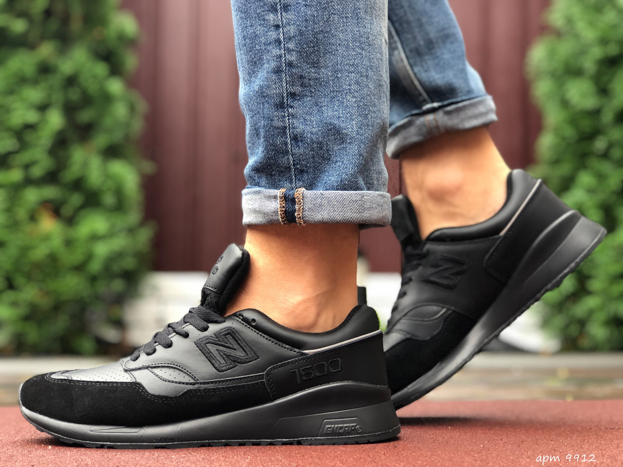 Мужские кроссовки в стиле New Balance Нью беланс 1500, кожа, черные 45 (28,8 см), Черный
Мужские кроссовки в стиле New Balance Нью беланс 1500, кожа, черные 45 (28,8 см), Черный