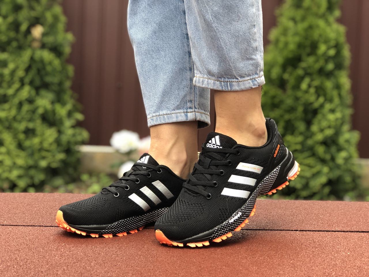 Женские кроссовки в стиле Adidas Адидас Marathon, черные с оранжевым 41 (26 см), Черный
Женские кроссовки в стиле Adidas Адидас Marathon, черные с оранжевым 41 (26 см), Черный
