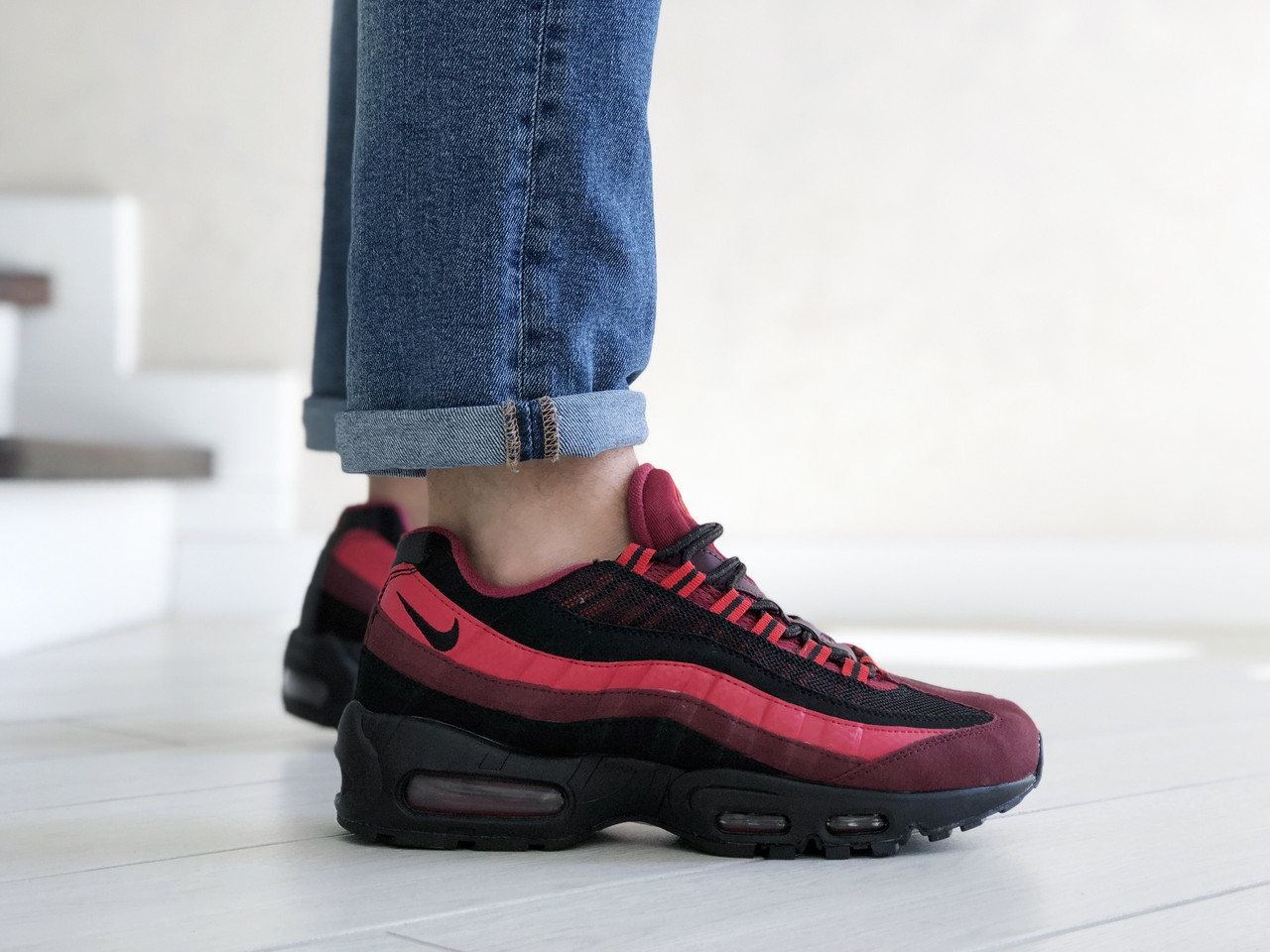 Мужские кроссовки в стиле Nike Найк 95, кожа, бордовые с черным 44 (28 см), Бордовый
Мужские кроссовки в стиле Nike Найк 95, кожа, бордовые с черным 44 (28 см), Бордовый